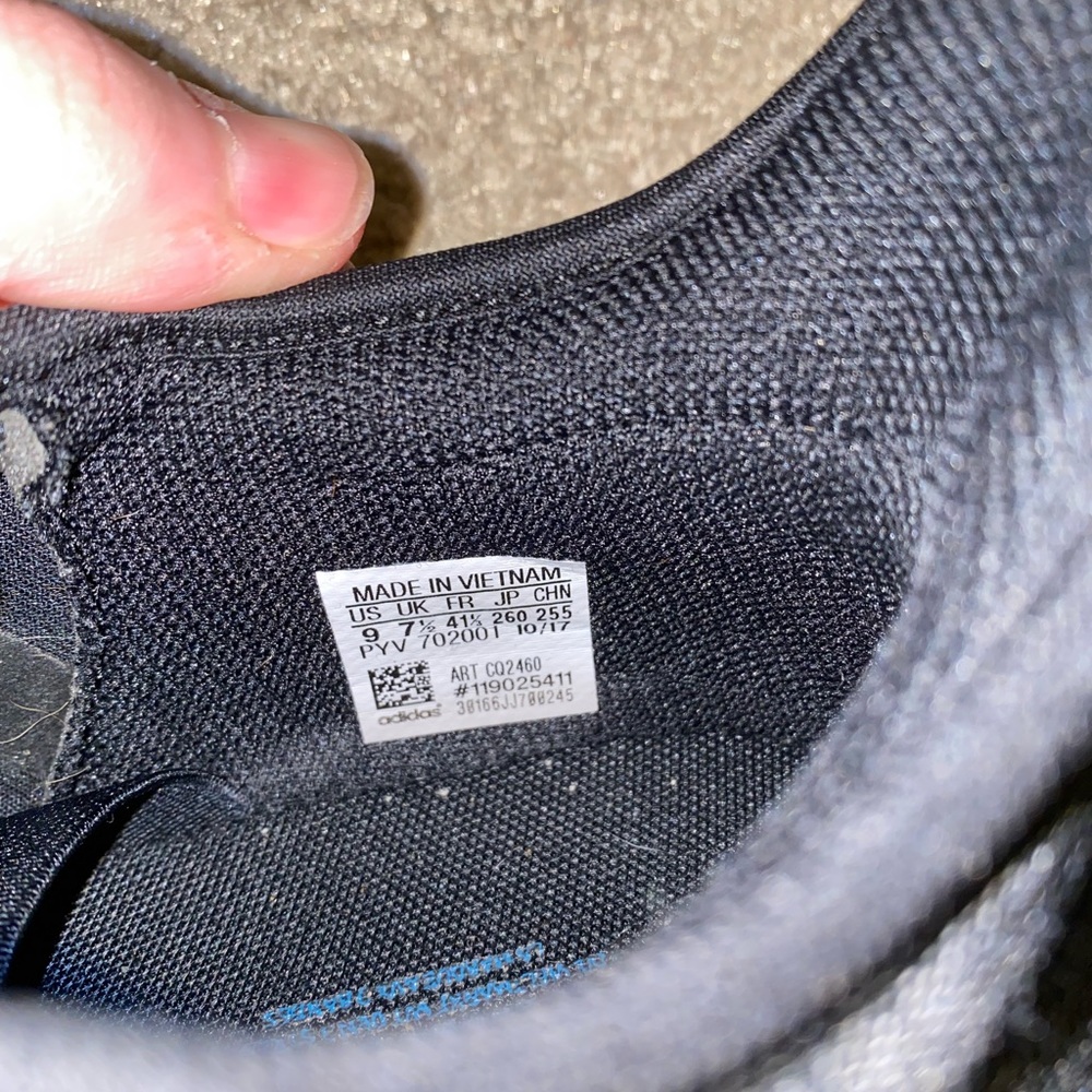 Adidas sneakers - Picture 3 of 4